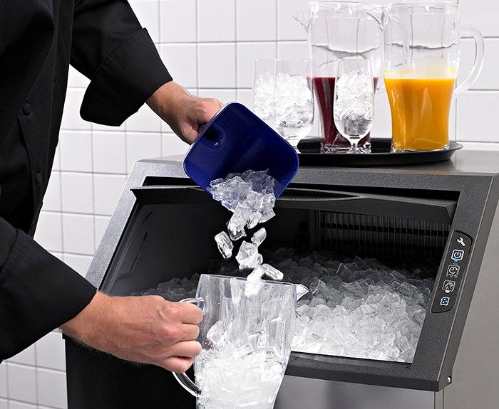 Manitowoc Ice Machine with ice
